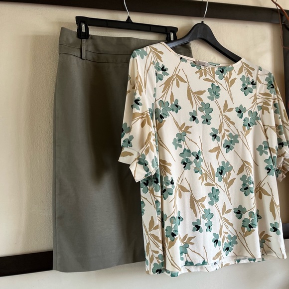 Sandro Studio sage green pencil skirt - Picture 5 of 9